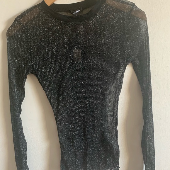 NWT Mesh Glitter Long Sleeve - Picture 2 of 3